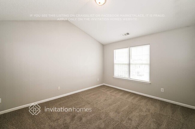 Building Photo - 7122 Lowen Rd