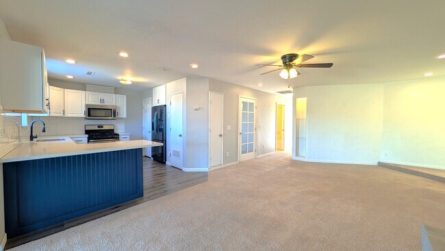 Building Photo - 1514 N Elaine Way