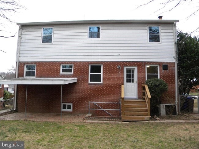 Building Photo - 5022 Druid Dr