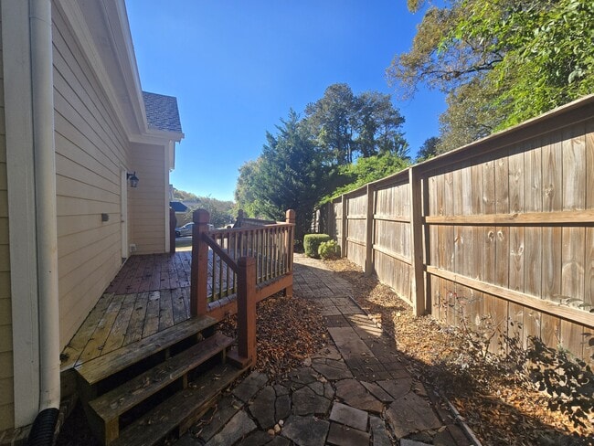 Building Photo - 112 Magnolia Blossom Way