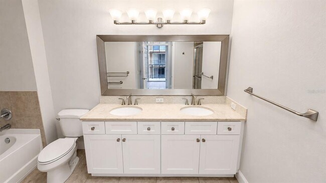 Building Photo - 1064 N Tamiami Trl