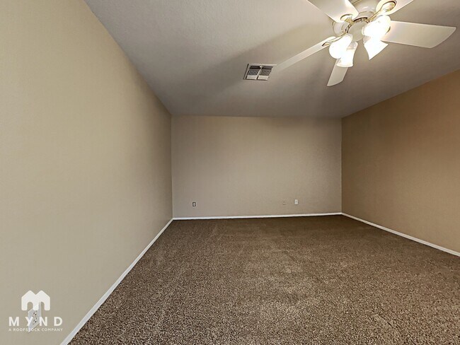 Building Photo - 8128 W Mission Ln