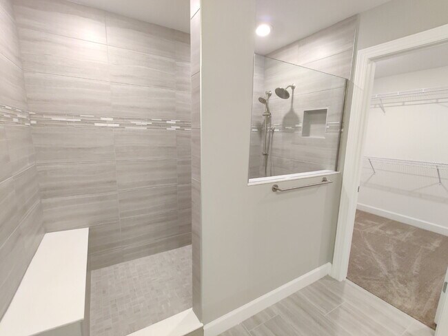 Building Photo - 6211 Baywood Ct
