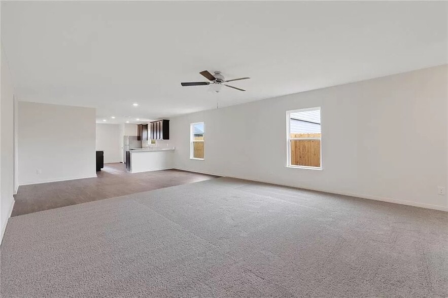 Building Photo - 513 Fox Glen Cv