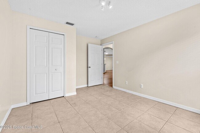Building Photo - 4211 Swanna Dr