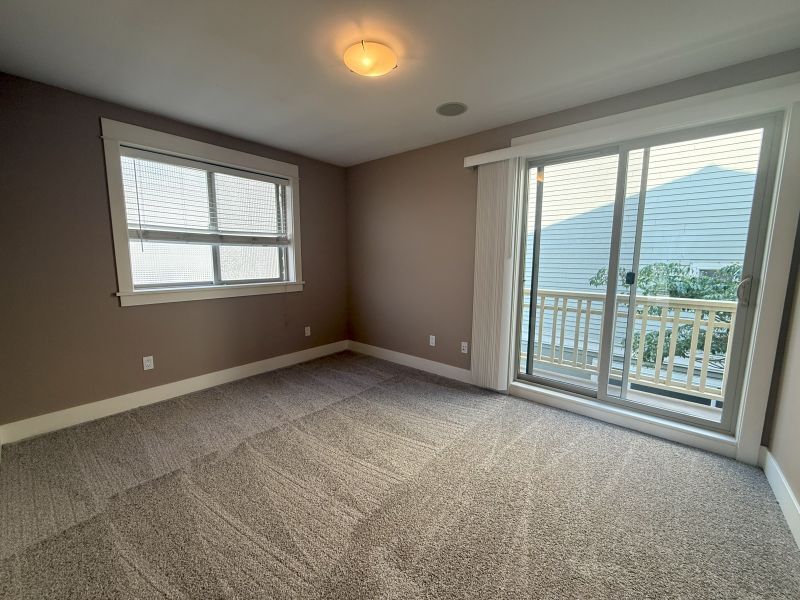 Building Photo - 2819 14th Ave W