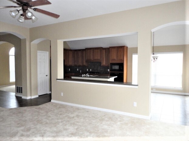 Building Photo - 2696 Deer Hollow Dr