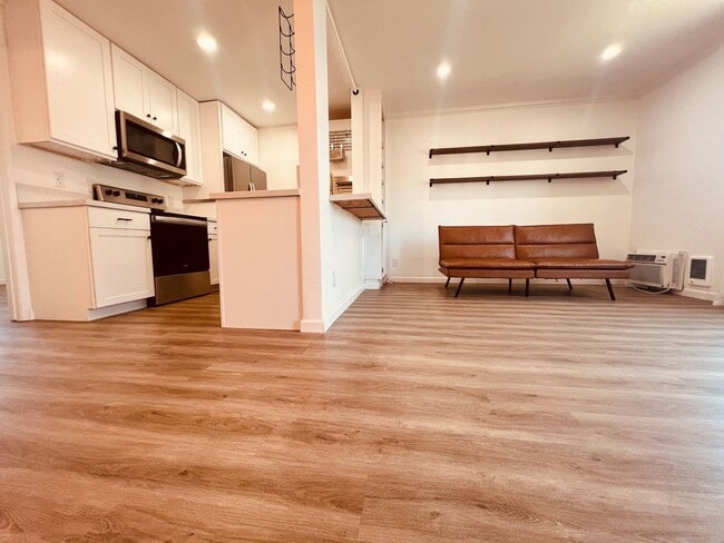 Building Photo - 3814 35th St