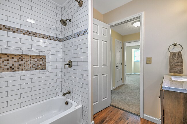 Building Photo - 23340 Youngs Dr