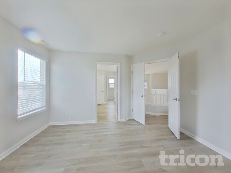 Building Photo - 12274 Pine Valley Cir