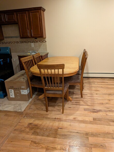 dining area - 63 Nichols Ave