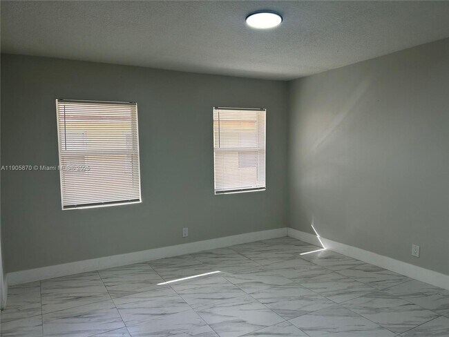 Building Photo - 6036 Buchanan St