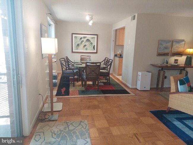 Building Photo - 10208 ROCKVILLE Pike