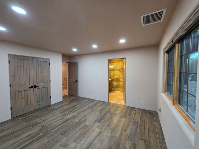 Building Photo - 501 Rio Grande Ave