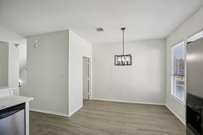 Building Photo - 1705 Stuart St