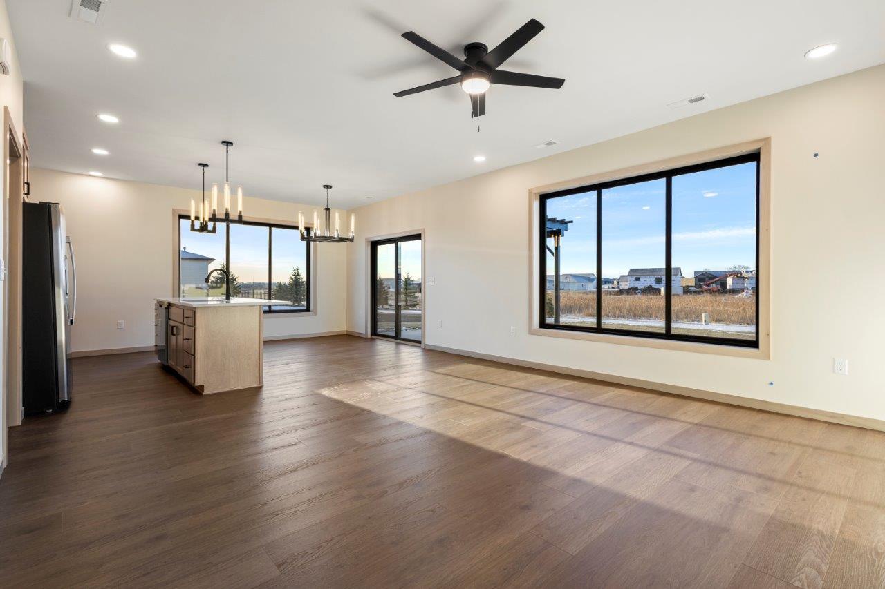 Building Photo - 2324 Sweetgrass Dr