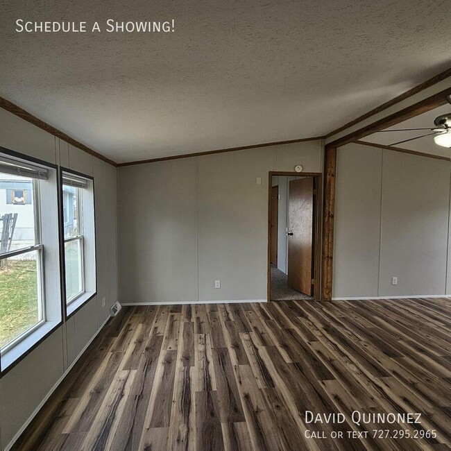 Building Photo - 2737 W Washington Center Rd