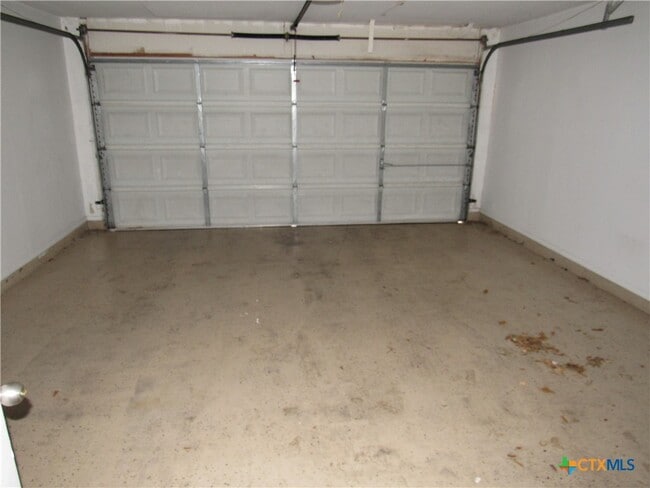 Building Photo - 4802 Shawn Dr