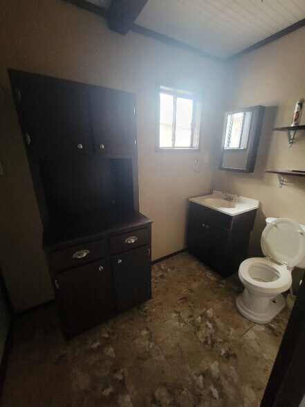 Building Photo - 1420 Fletcher St