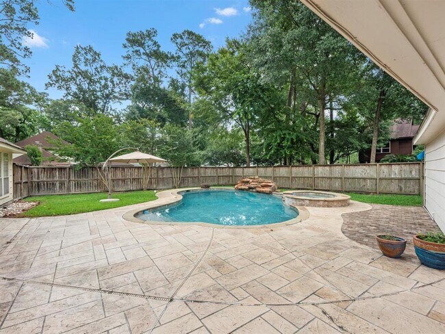 Building Photo - 3014 Redwood Lodge Dr