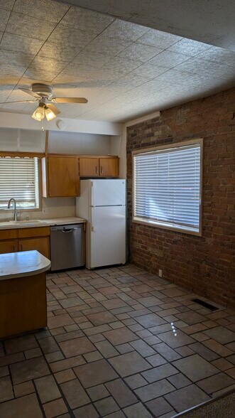 Kitchen - 2135 Adams Ave