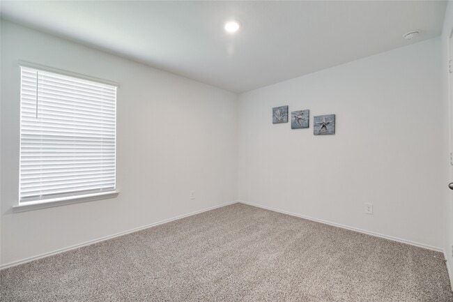 Building Photo - 5706 Simcrest Grove Dr