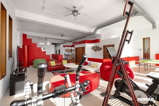 Building Photo - 335 N Superior St