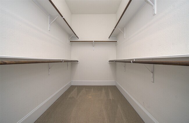 Building Photo - 2403 Orchard Way