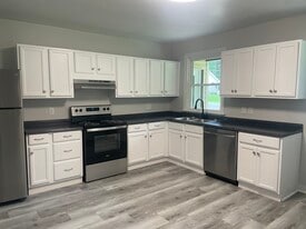 Building Photo - 10334 Adirondack View Hts