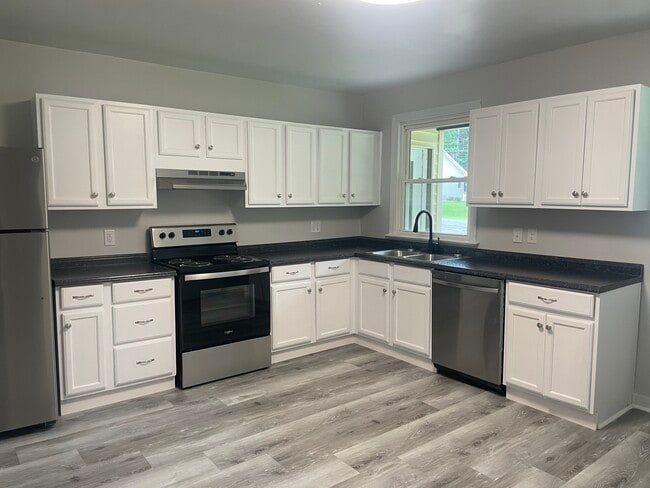 Building Photo - 10334 Adirondack View Hts