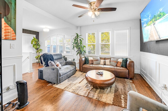 Building Photo - 10516 S Eggleston Ave