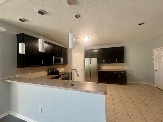 Building Photo - 12511 Silver Cup