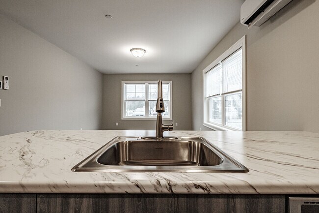 Building Photo - Lakewood Apartments- 19 Eco Way