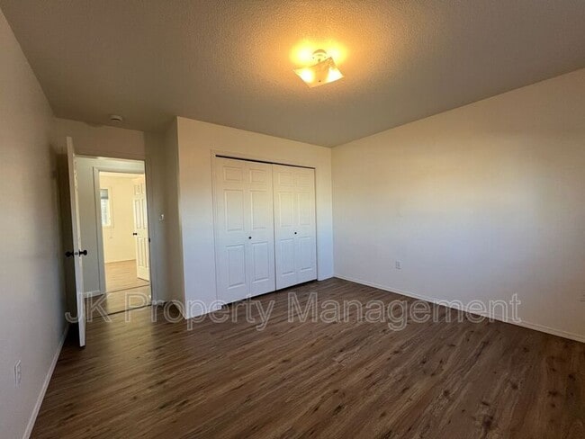 Building Photo - 2516 15th St S