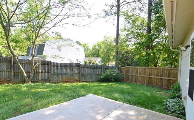 Building Photo - 3 Bedroom Home in Raleigh