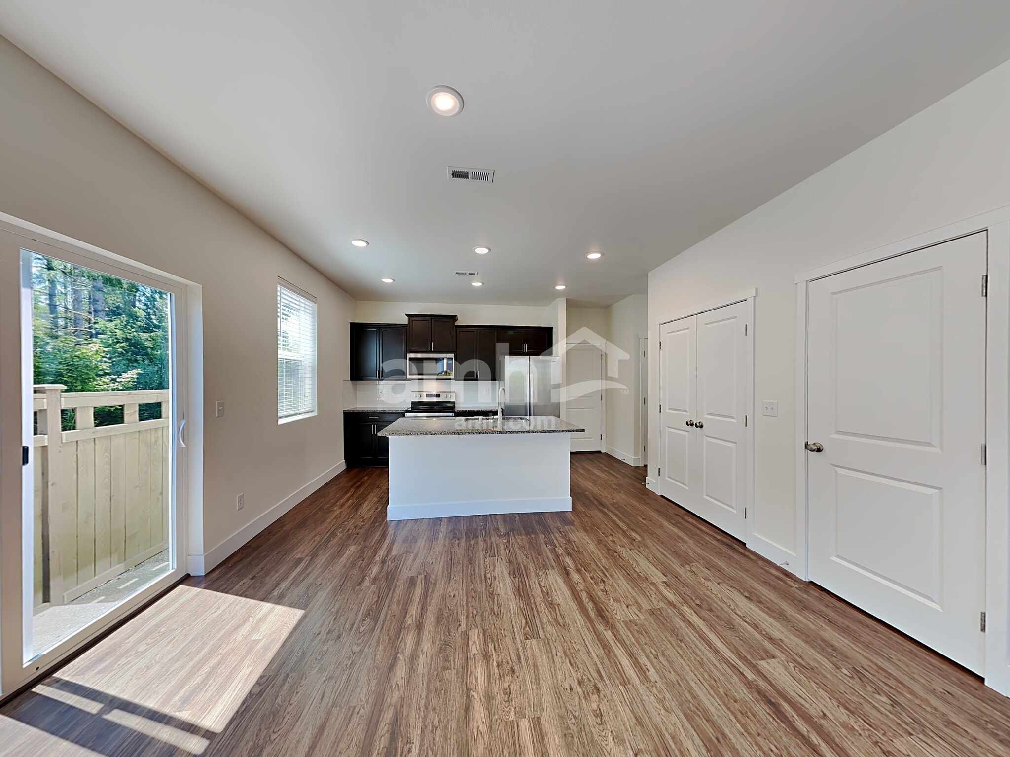 Building Photo - 32974 Lookout Ln