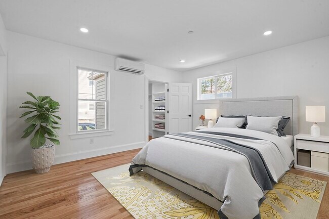 Building Photo - 62 Walden St