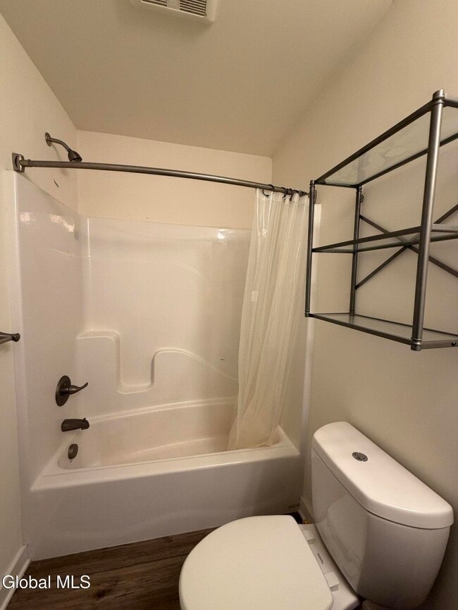 Building Photo - 36 Vly Rd