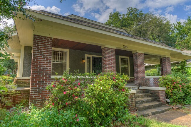 Building Photo - 1195 Dorothy Pl