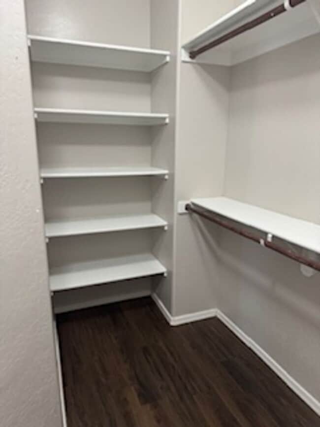 Building Photo - Charming 3 Bedroom 2 Bathroom With Den Hom...