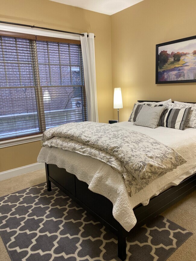 Building Photo - 30 Whistler Ct