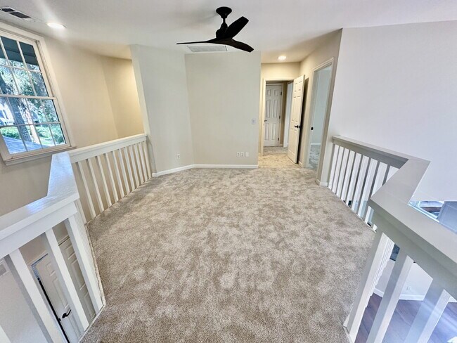 Building Photo - Amazing Four Bedroom Home Located Close to Alljoy Beach with Community Dock Access in Bluffton!