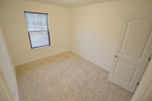 Building Photo - 753 Maypearl Ln