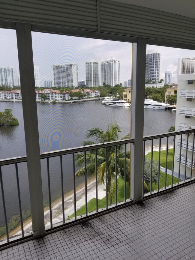 Building Photo - 3030 Marcos Dr