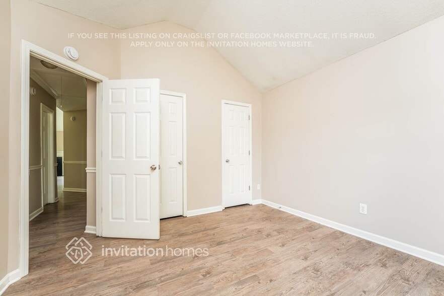 Building Photo - 4937 Bryant Dr