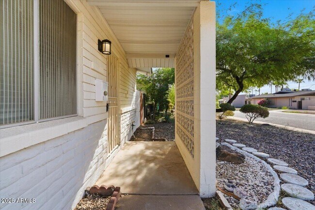 Building Photo - 8444 E Coronado Rd