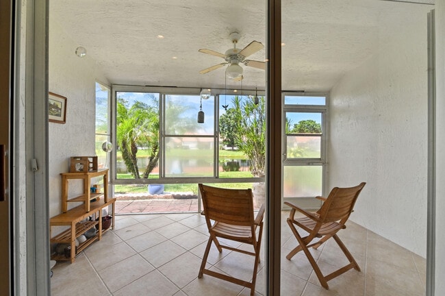 Building Photo - 6077 Lake Hibiscus Dr