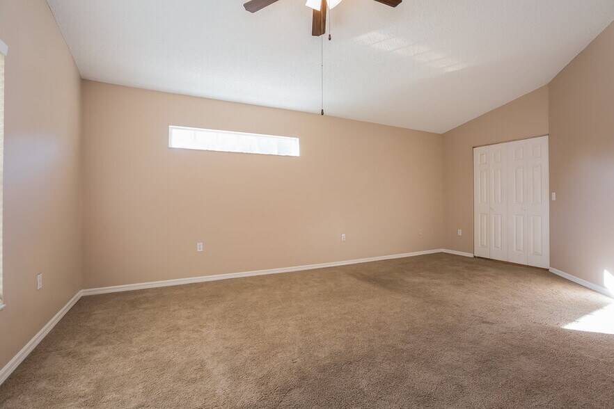 Building Photo - 1010 Malletwood Dr