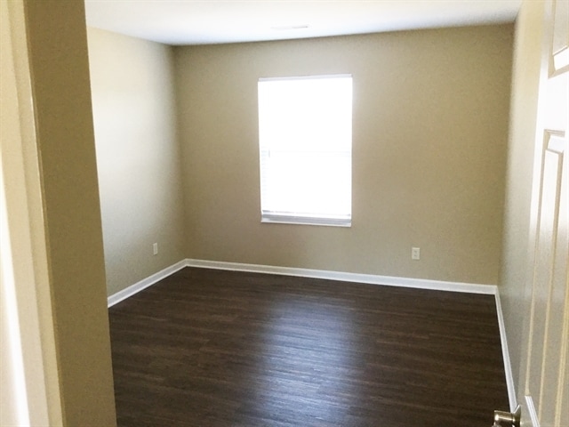 Building Photo - 5887 Hayden Dr