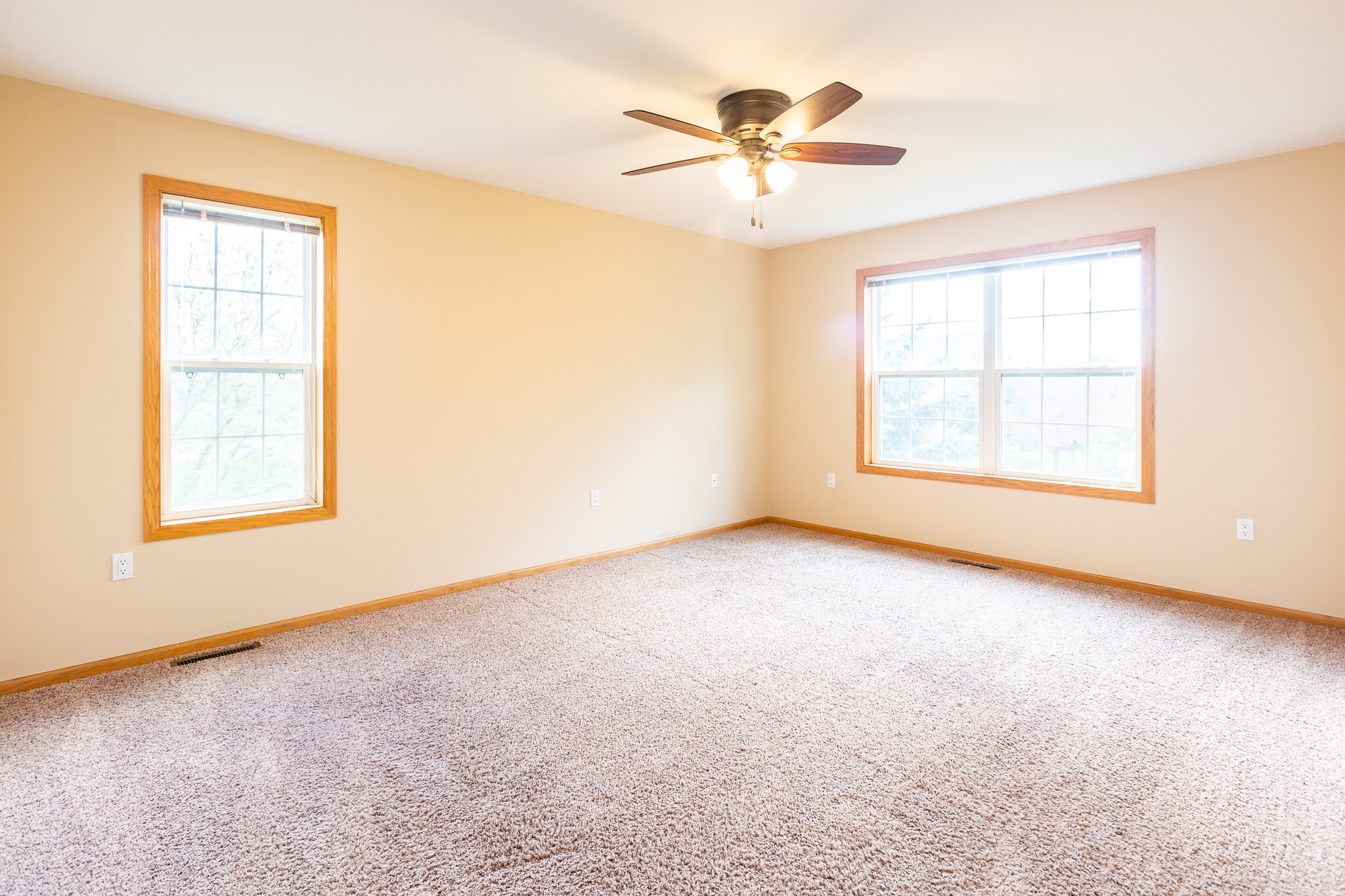 Building Photo - 3745 Maple Grove Dr